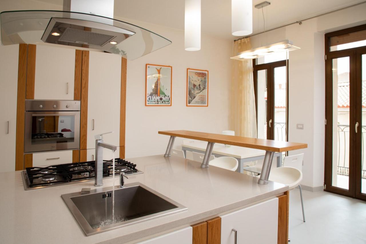 Old Charm - Seaview Apartment ลามัดดาเลนา ภายนอก รูปภาพ